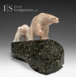 Ours marchant, mère et ourson, 7 po, par Derrald Taylor *On The Edge*