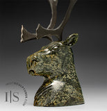 CARIBOU VINTAGE 23 CM par Idris Moss-Davies *Le Roi régnant*